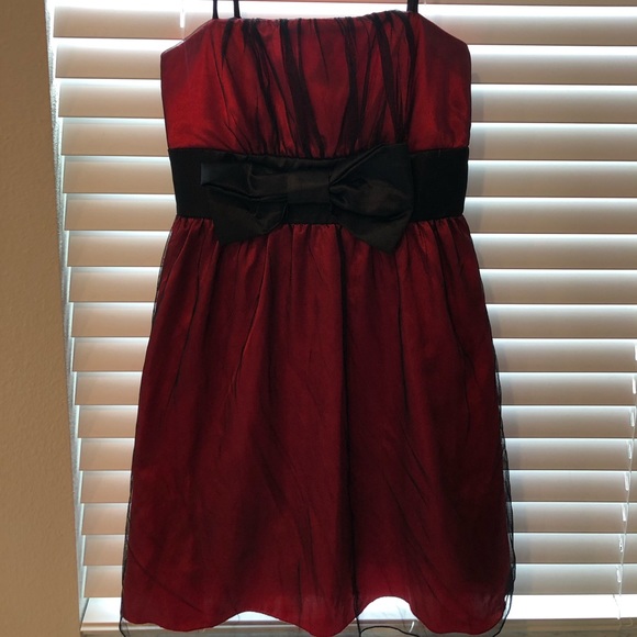 Spaghetti strap red & black dress - Picture 2 of 3